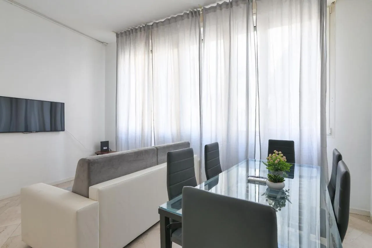 PRESTIGE BOUTIQUE HOMES - Duomo 1 Milán