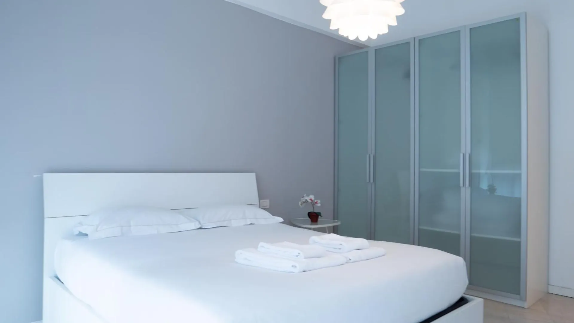 Prestige Boutique Homes - Duomo 1 Милан 0*,  Италия